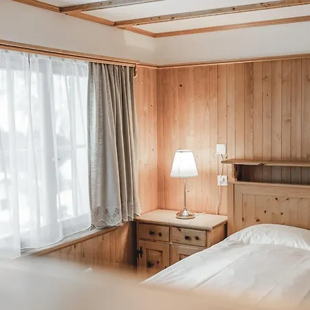 Sunna Hoeckli - Pistennah Und Ruhig Mit Panoramablick