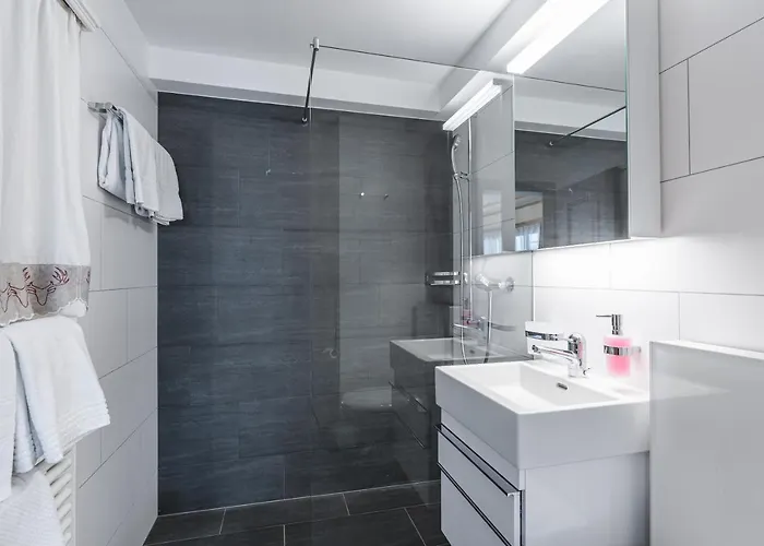 Sunna Hoeckli - Pistennah Und Ruhig Mit Panoramablick