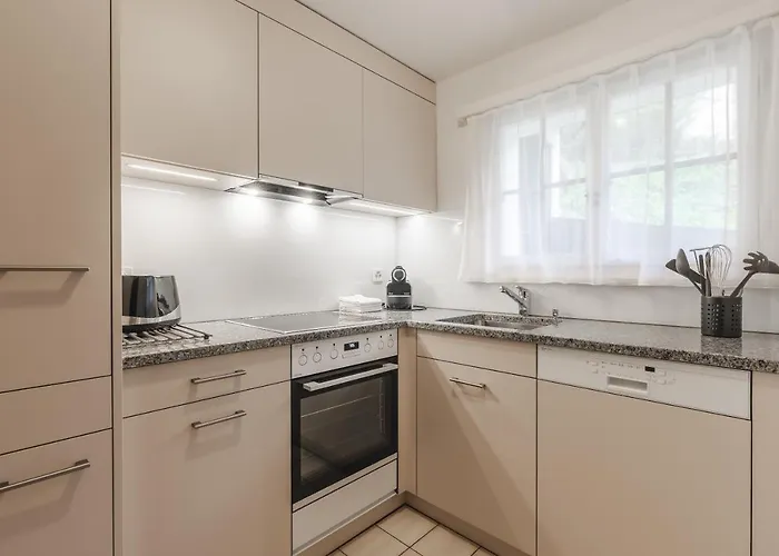 Sunna Hoeckli - Pistennah Und Ruhig Mit Panoramablick Arosa